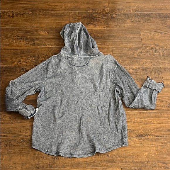 Men’s Lucky Brand Navy Mesh Pullover - Picture 5 of 8